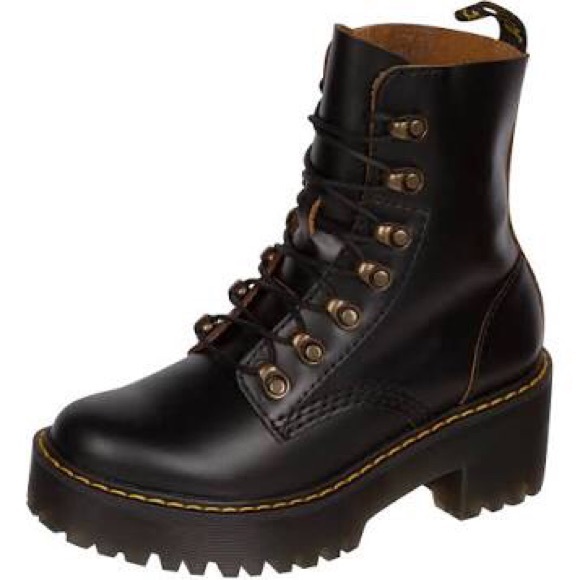 Dr. Martens Shoes - Doc Martens Leona Size 6